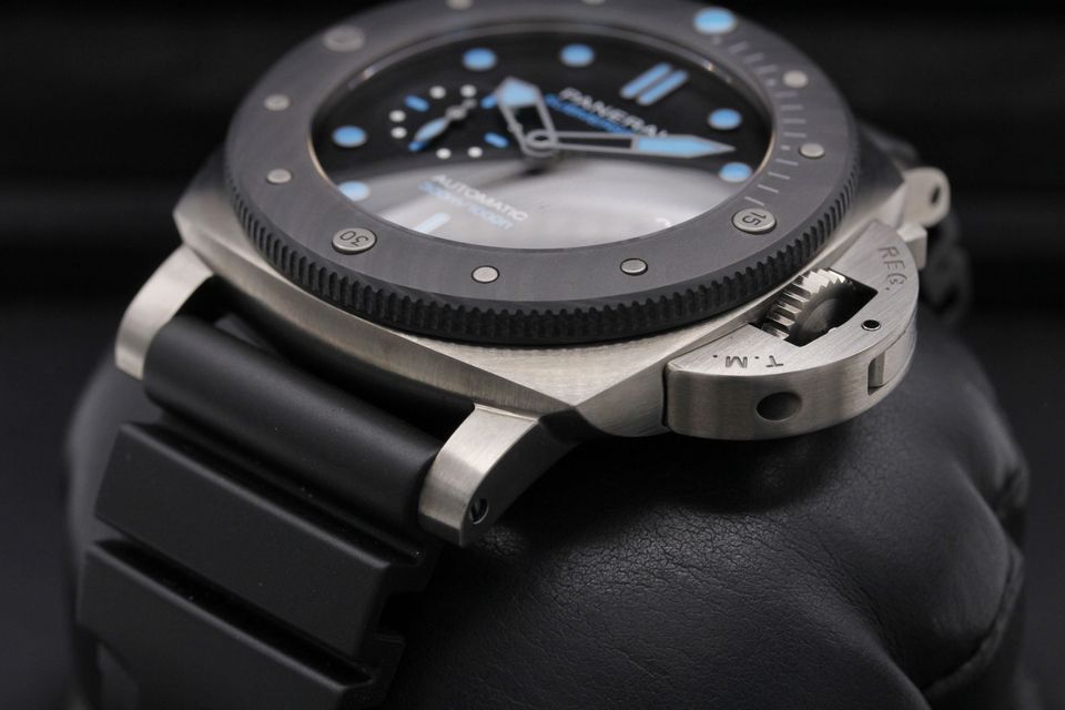 Panerai Submersible PAM00799 Image 2